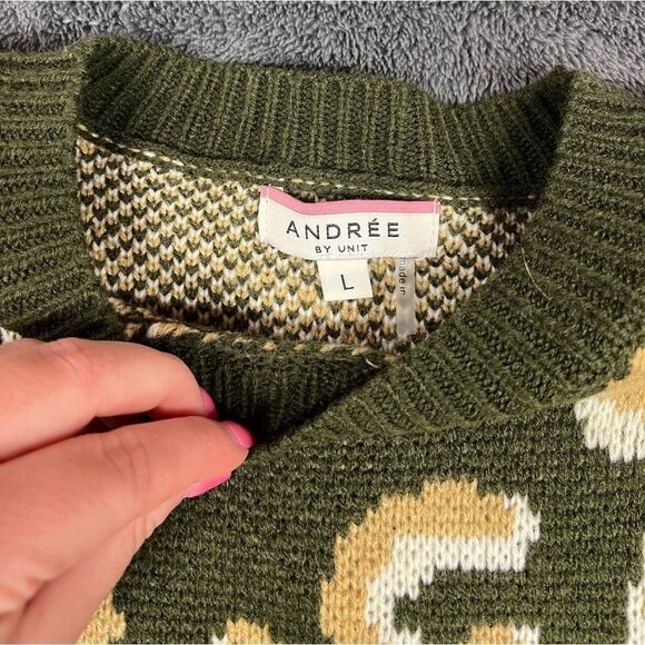 Andree by Unit Leopard Print Green Tan Sweater Size Large - Picture 4 of 5